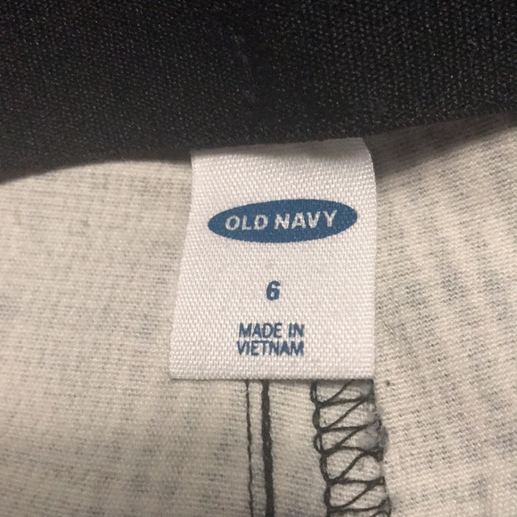 Old navy black and white plaid stretch ankle pant size 6 - Picture 4 of 5